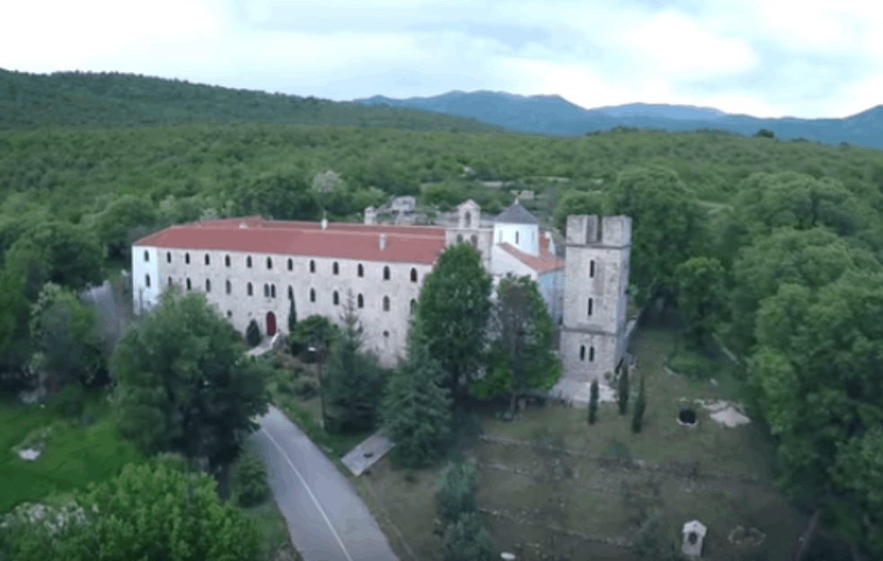 MANASTIR KRUPA ČUVAR SRPSTVA U DALMACIJI: Svedok sedam vekova istorije PODNO <span style='color:red;'><b>VELEBIT</b></span>A!